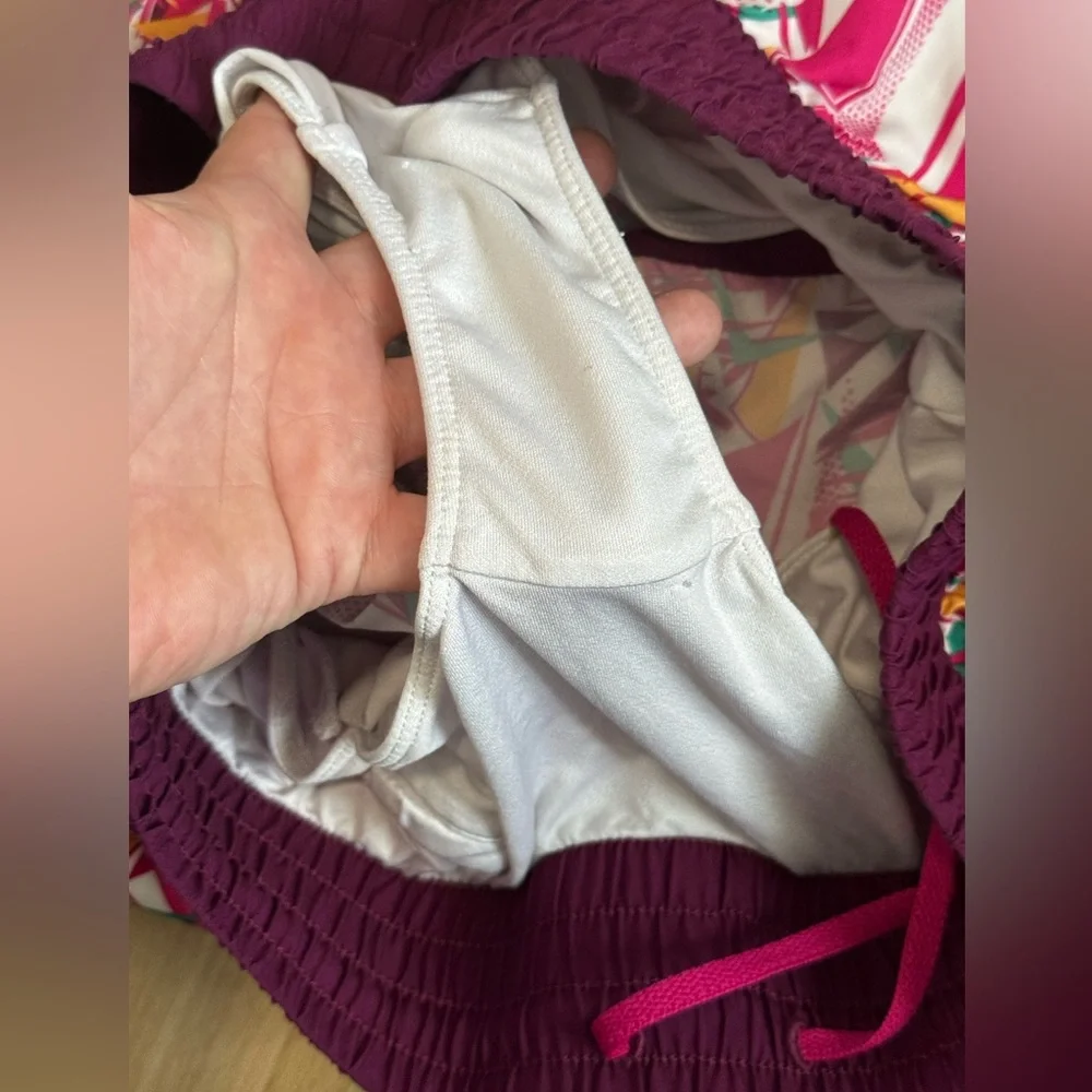 💙Under Armour Women's Athletic semi fitted Shorts - Purple and Multicolor - Picture 5 of 8